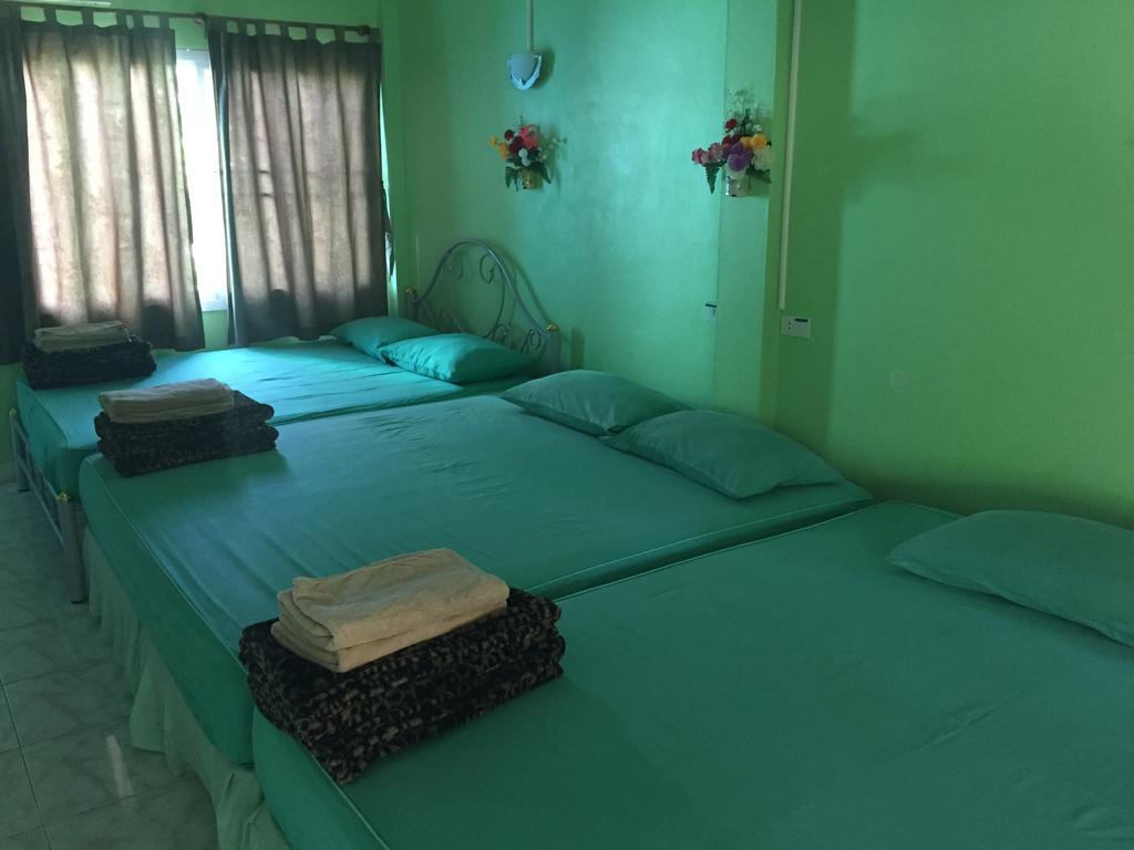 Sin U Rai Resort Koh Larn Chambre photo